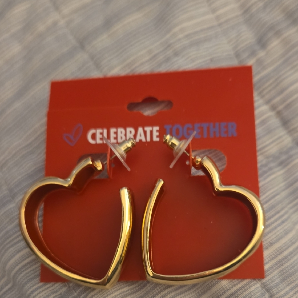 Kohl's Gold Heart Earrings